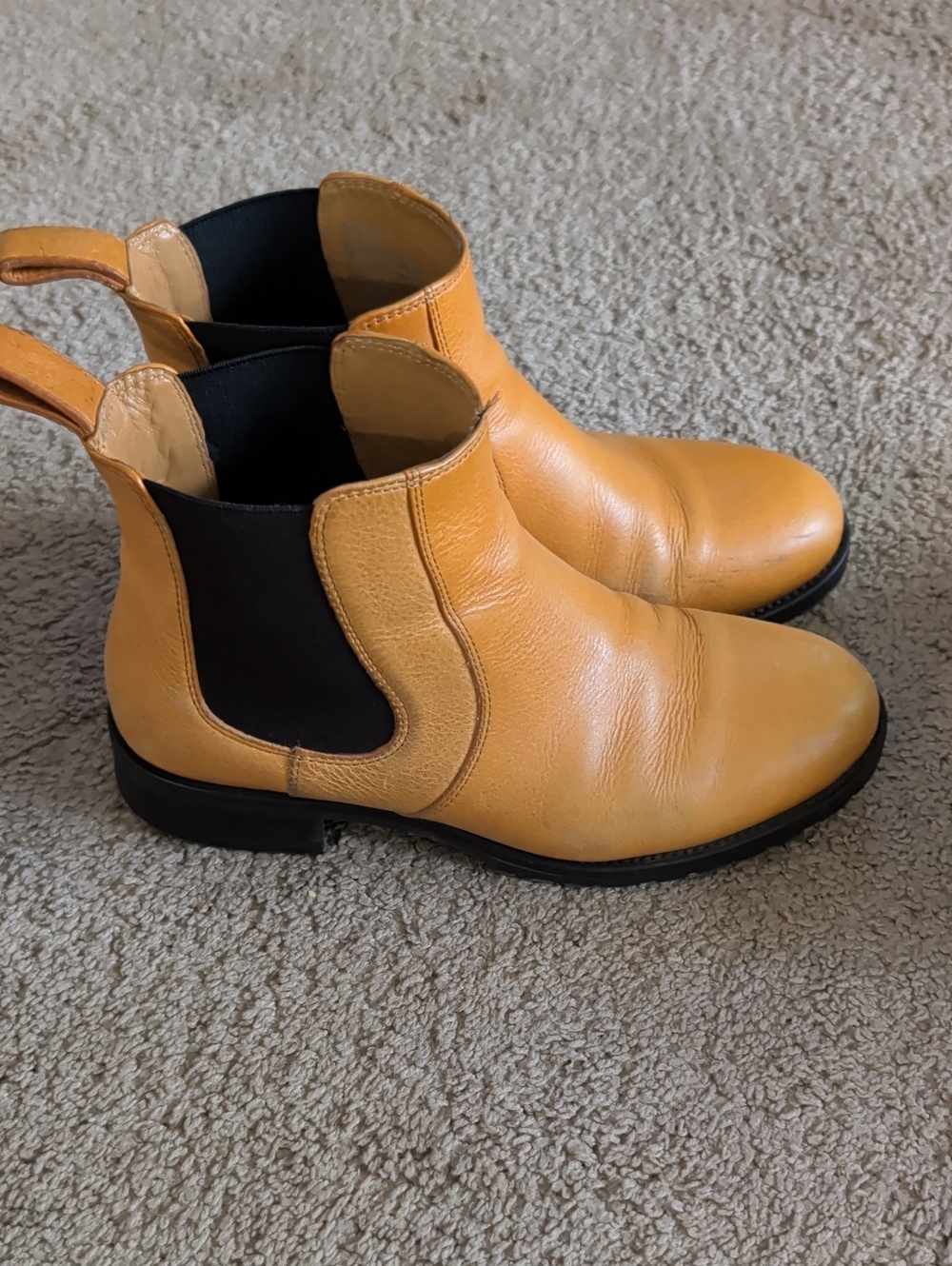 Duluth Trading Co Leather Chelsea Boots